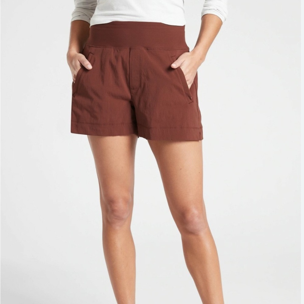 Athleta High-Waist Pull-On Shorts in Terracotta Brown